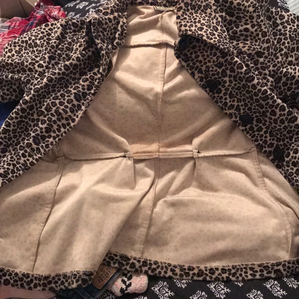 Leopard Fall Jacket - Picture 3 of 3